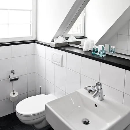 Schnellenburg Hotell 2*