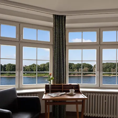 Hotel Schnellenburg 2*